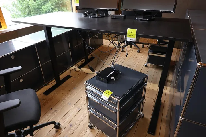 1 x Elektrisch Höhenverstellbarer Schreibtisch Tischmaß: 180 x 80 cm